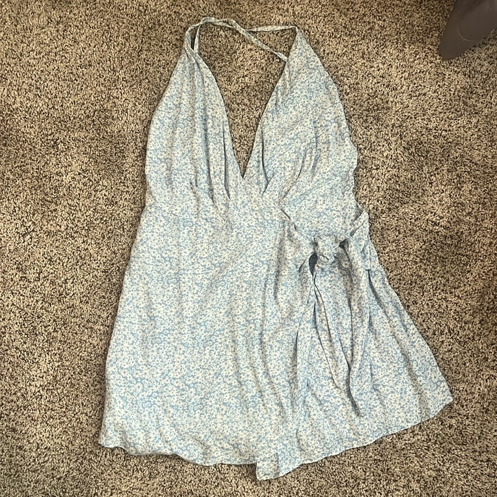 Skylar + Madison, Blue & white floral romper, size medium